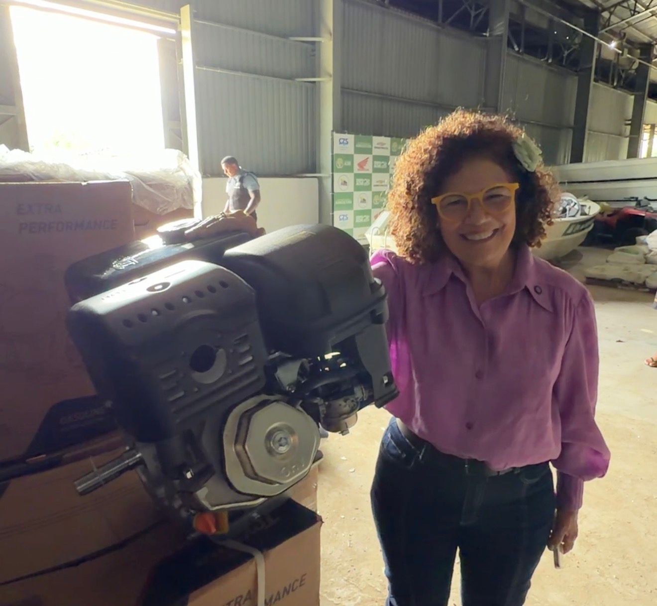 Perpétua Almeida garante 182 barcos e motores para ribeirinhos de 8 municípios do Acre